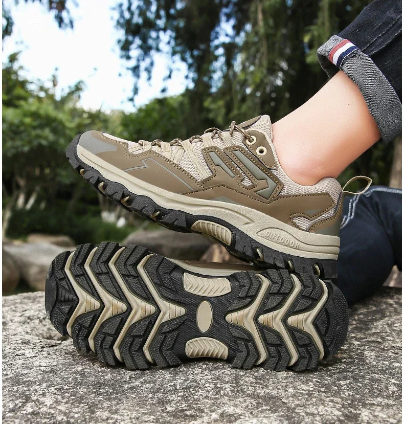 2025 Hiking Shoes Men Women Mesh Sneakers Breathable Fashion Mountain Shoes Boy Spring Autumn Summer Work Shoes Outdoor Trekking